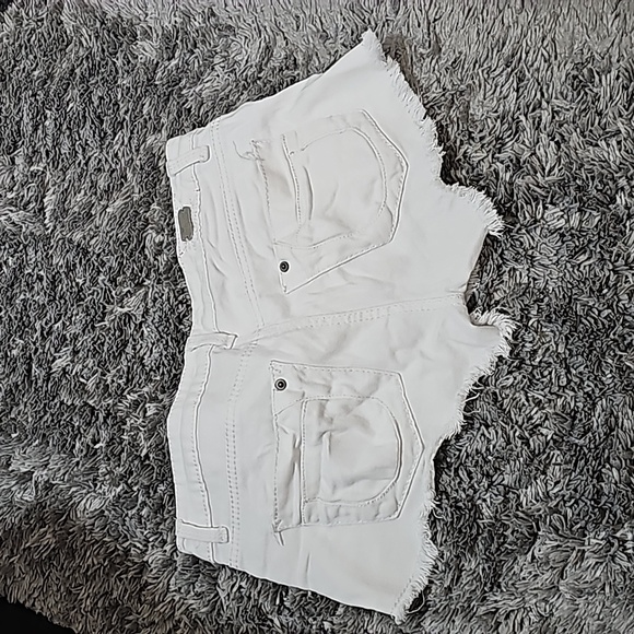 Bundle of shorts size 3, 4, 5 and 7 - Picture 5 of 11